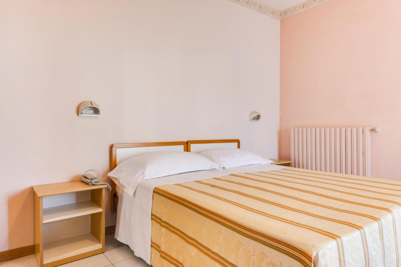 Hotel Sorriso Rimini Extérieur photo