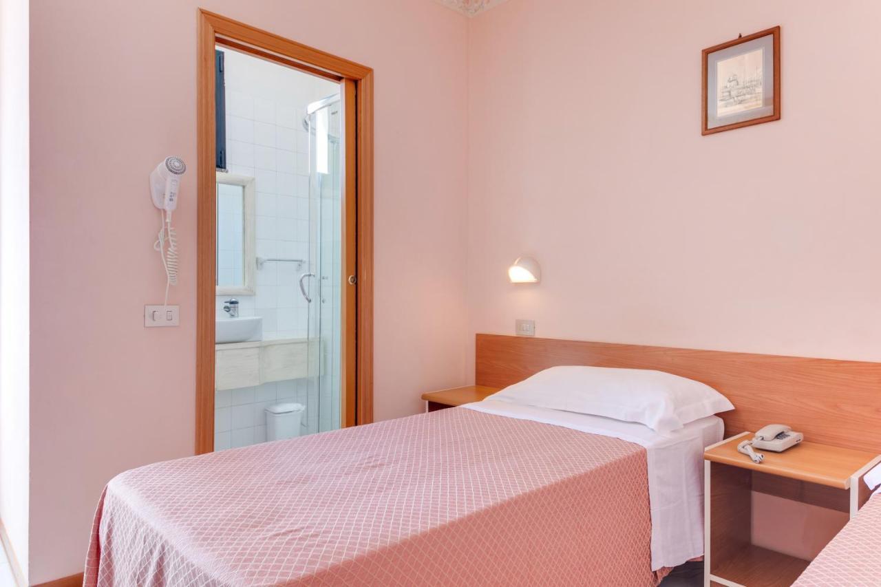 Hotel Sorriso Rimini Extérieur photo
